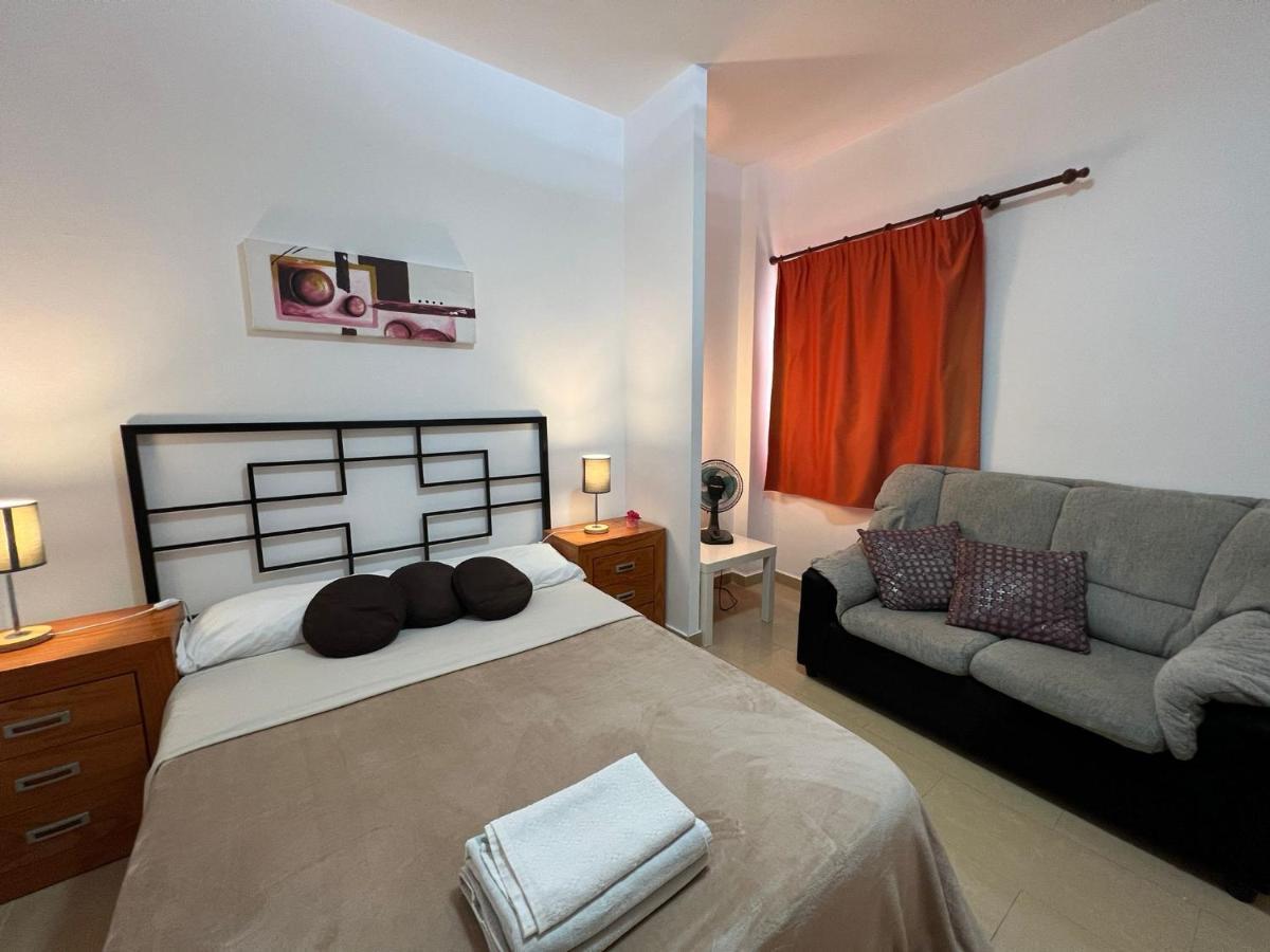 Alcamar Alquiler De Habitacion Privadas Con Bano Compartido Y Areas Comunes อัลกาลา ภายนอก รูปภาพ